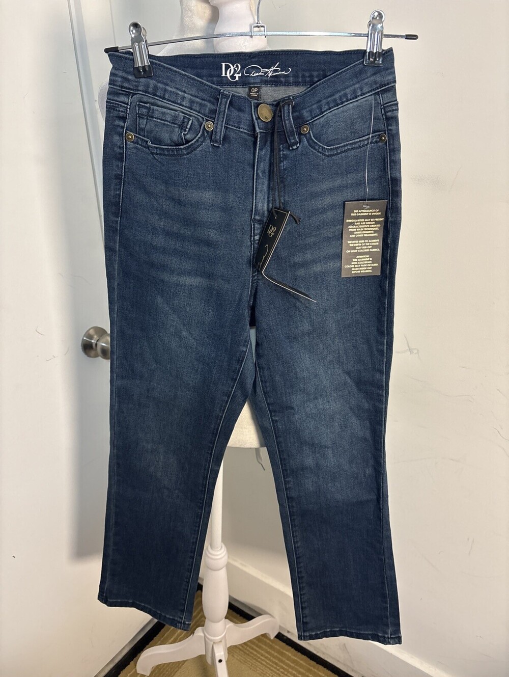 Nwt‎ DG2 Compact Comfort Med Wash Blue Jeans Sz 0P